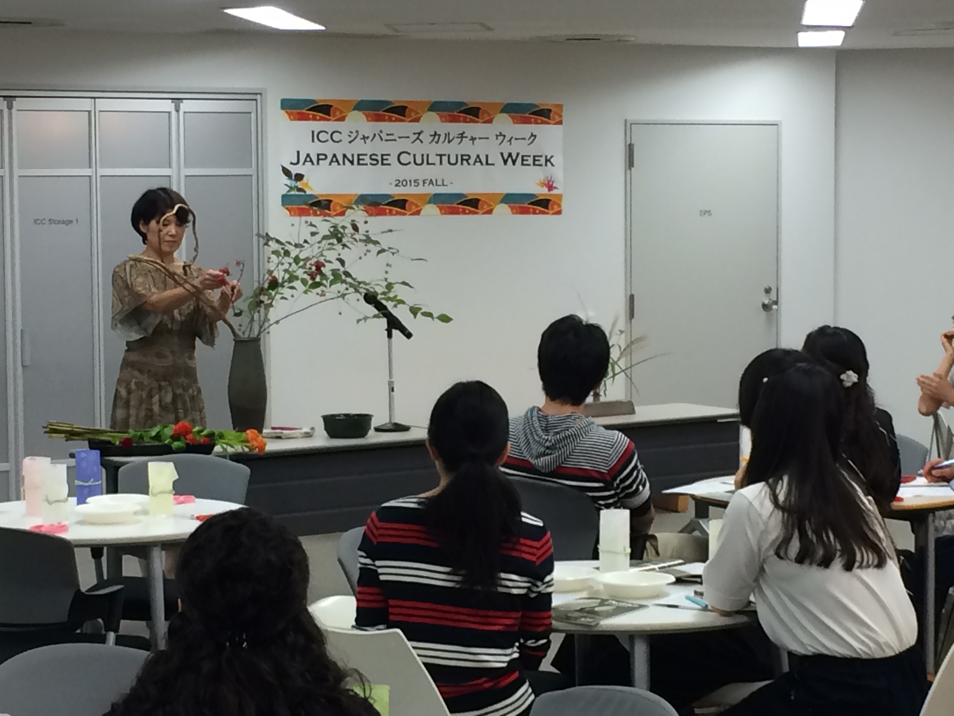 Ikebana lesson by Keiko Yoshinoいけばなレッスン Ikebana lesson by Keiko Yoshinoいけばなレッスン