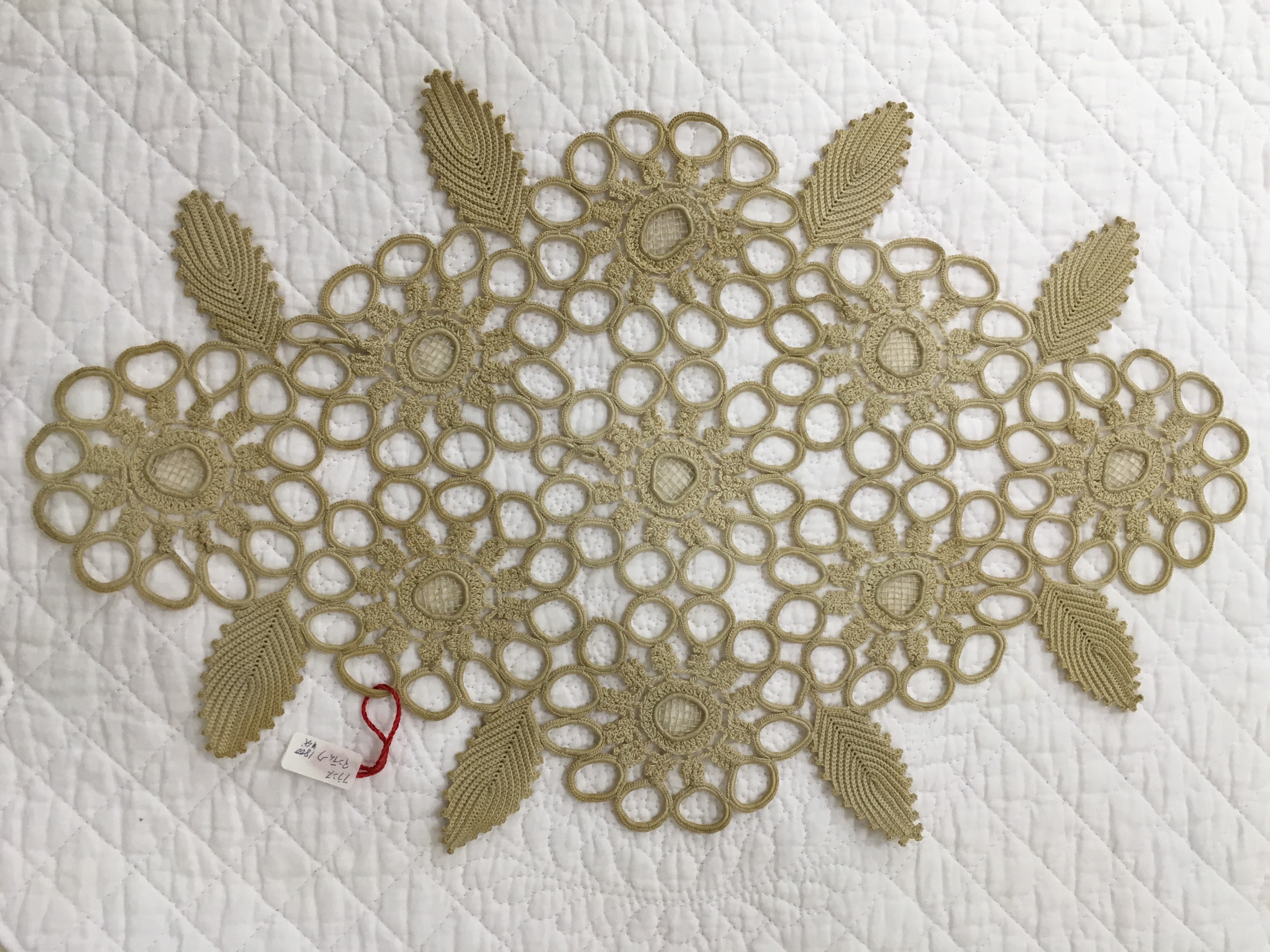 French lace フランスのレース French lace フランスのレース